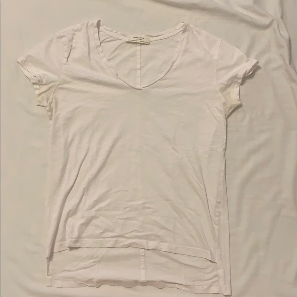 white zara v-neck tshirt